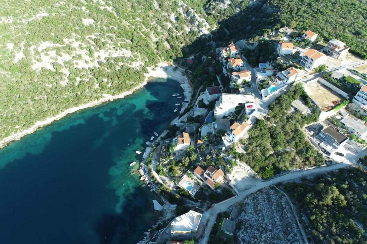 Holiday House Nena With Pool Vinišće المظهر الخارجي الصورة