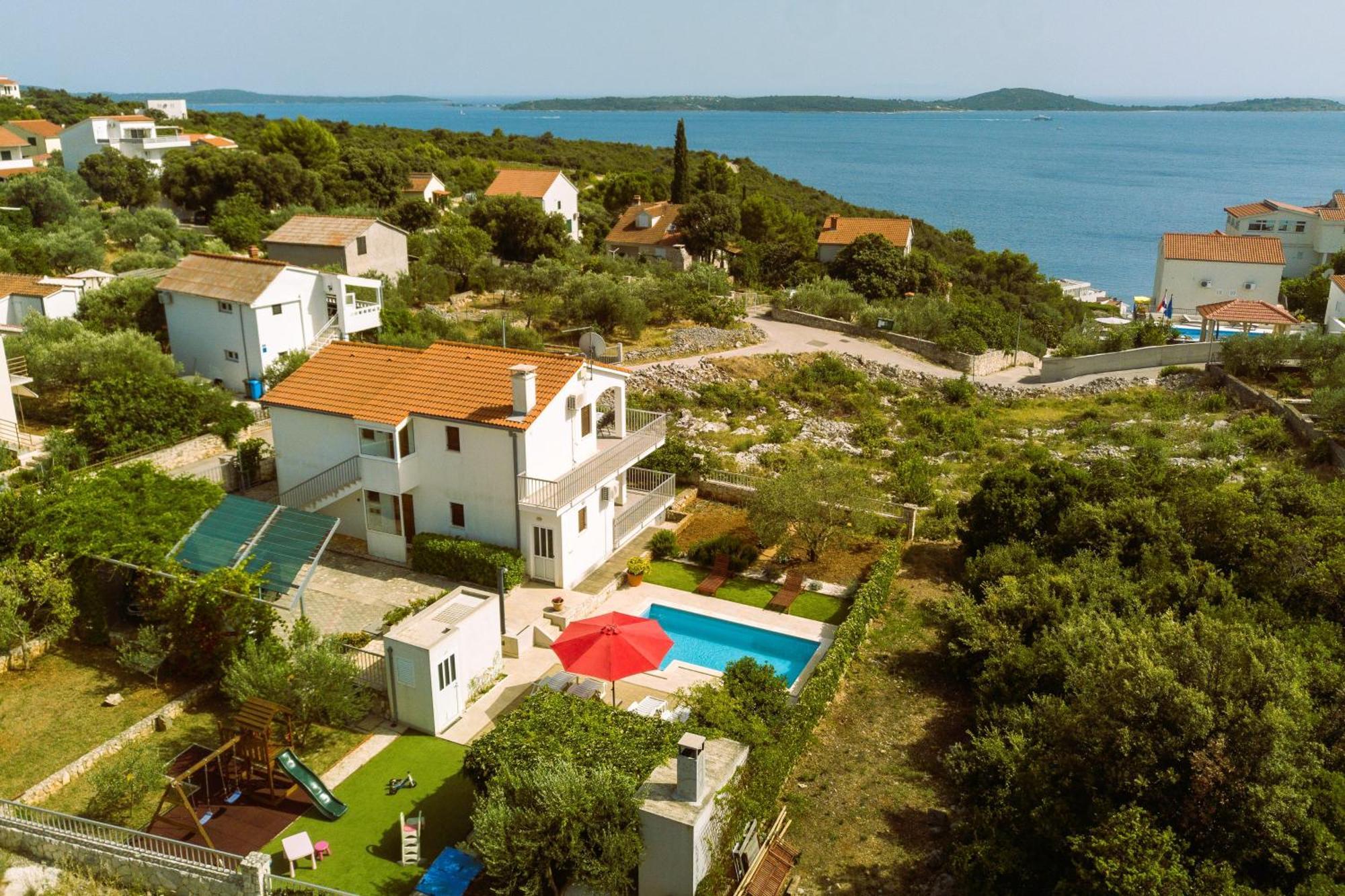 Holiday House Nena With Pool Vinišće المظهر الخارجي الصورة
