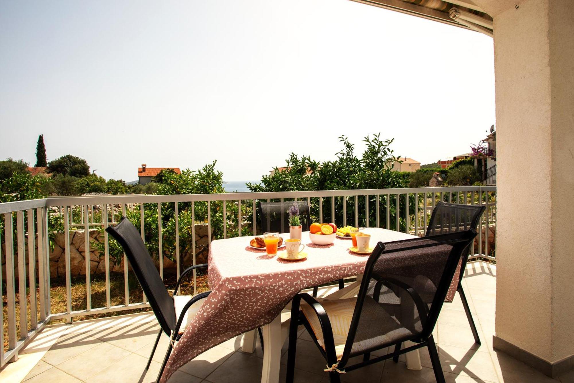 Holiday House Nena With Pool Vinišće المظهر الخارجي الصورة