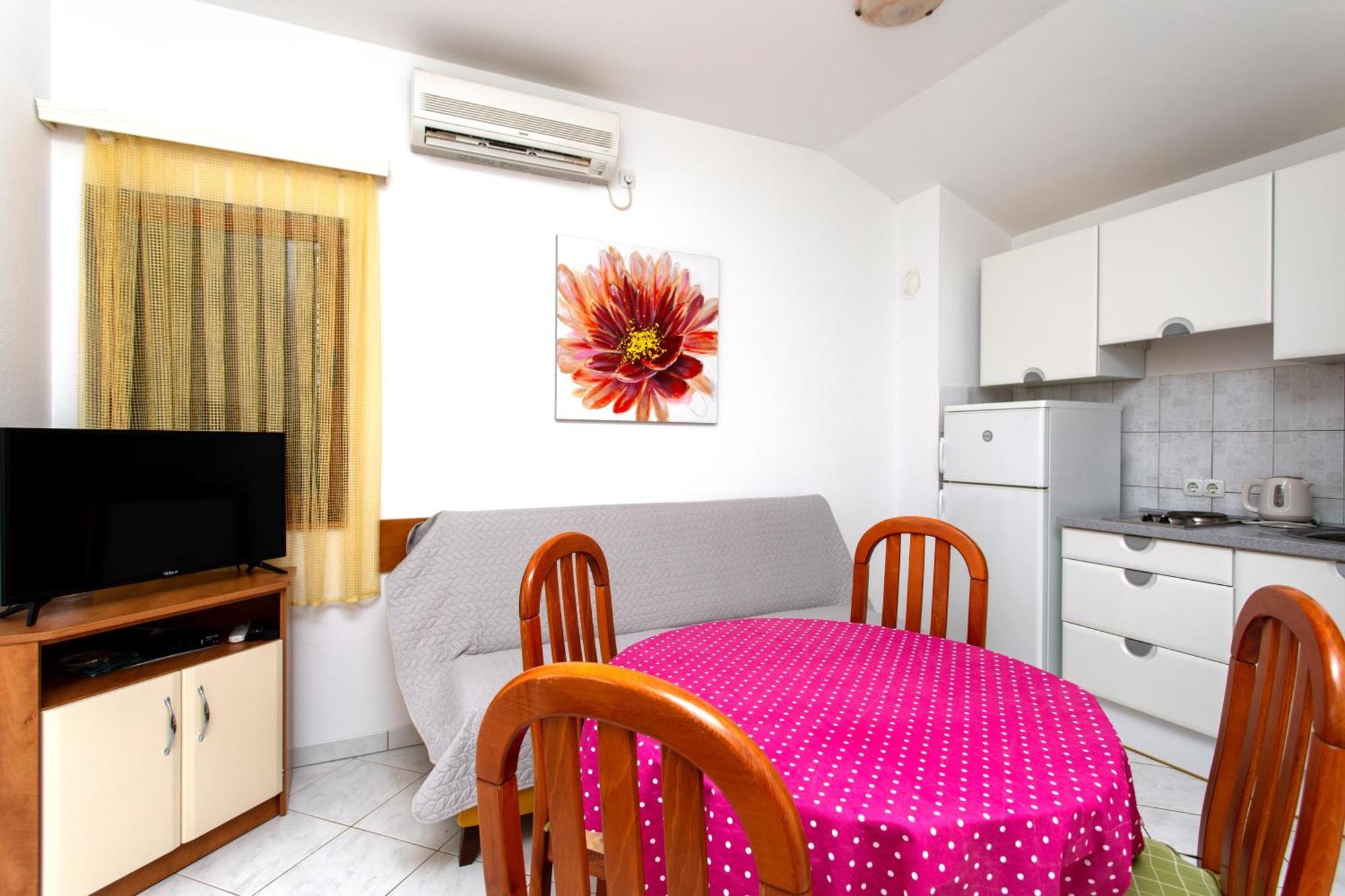Holiday House Nena With Pool Vinišće المظهر الخارجي الصورة