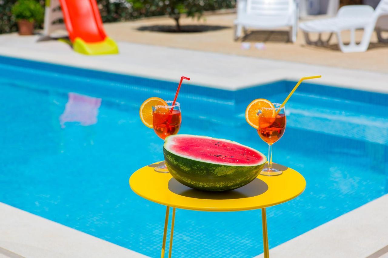 Holiday House Nena With Pool Vinišće المظهر الخارجي الصورة