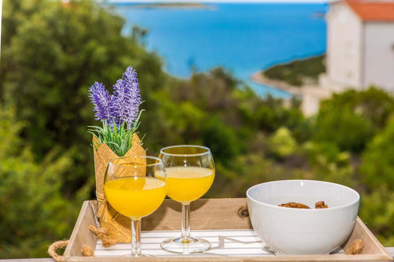 Holiday House Nena With Pool Vinišće المظهر الخارجي الصورة