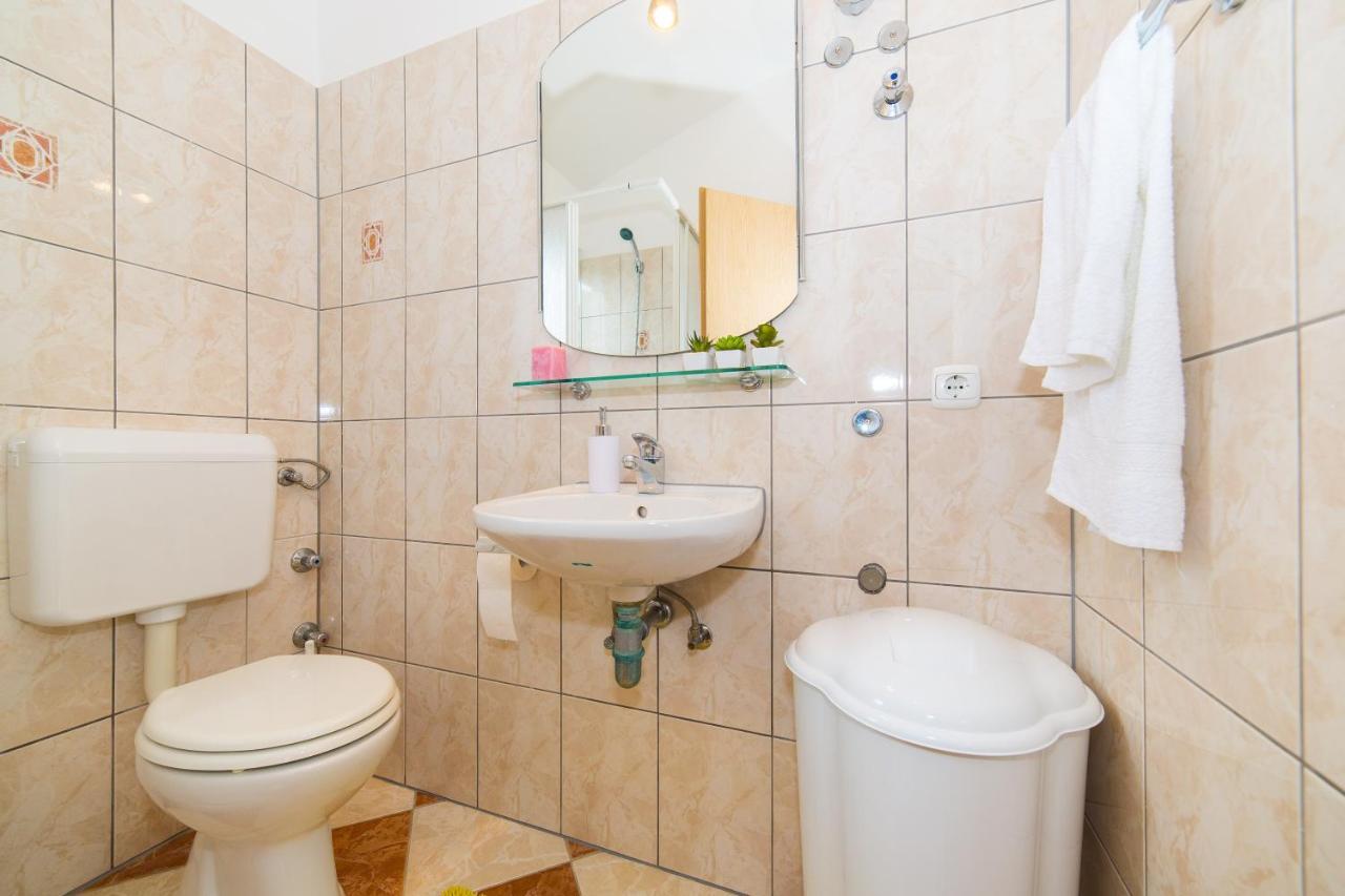 Holiday House Nena With Pool Vinišće المظهر الخارجي الصورة